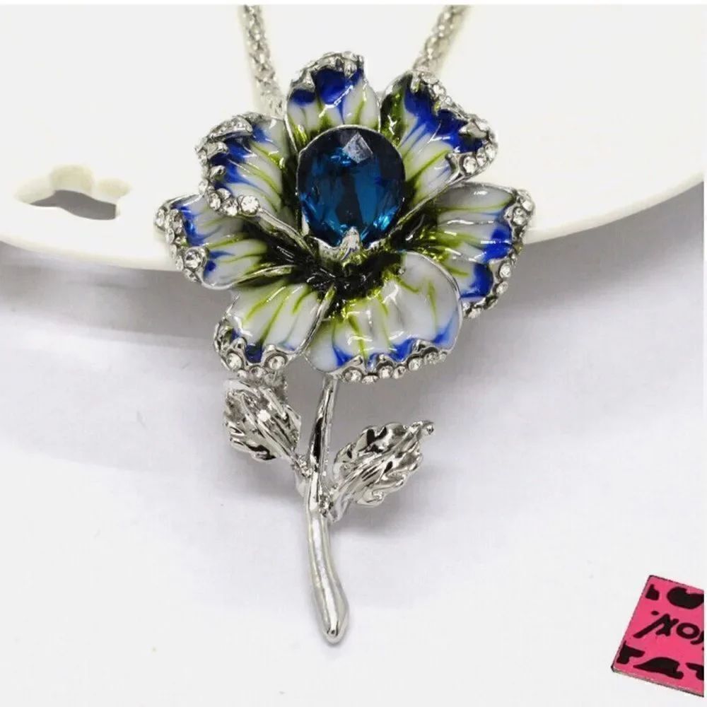 🌺 Betsey Johnson NEW stunning blue & silver flower pendant necklace/brooch 🌺